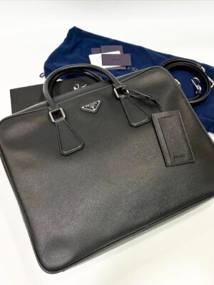 PRADA Saffiano Briefcase ปี 19
