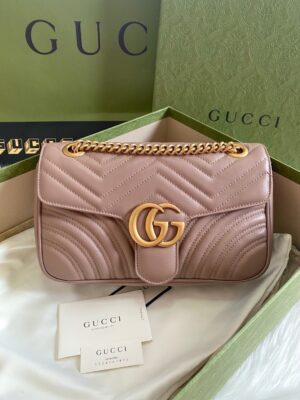 Gucci marmont 26 YR 21