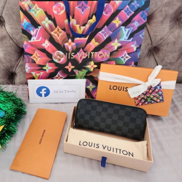 LV Zippy Wallet Vertical