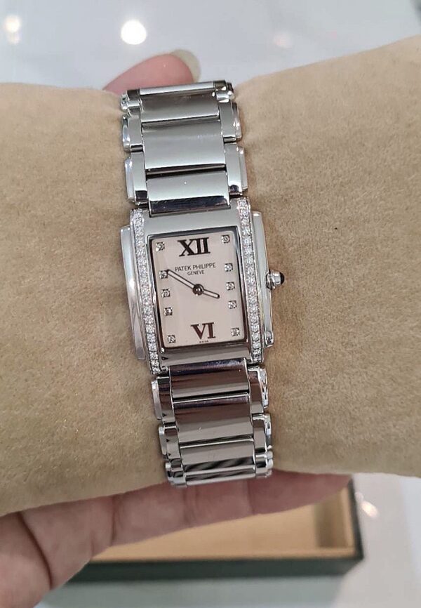 Used Patek 24 หน้าขาวหลักเพชร - Image 2