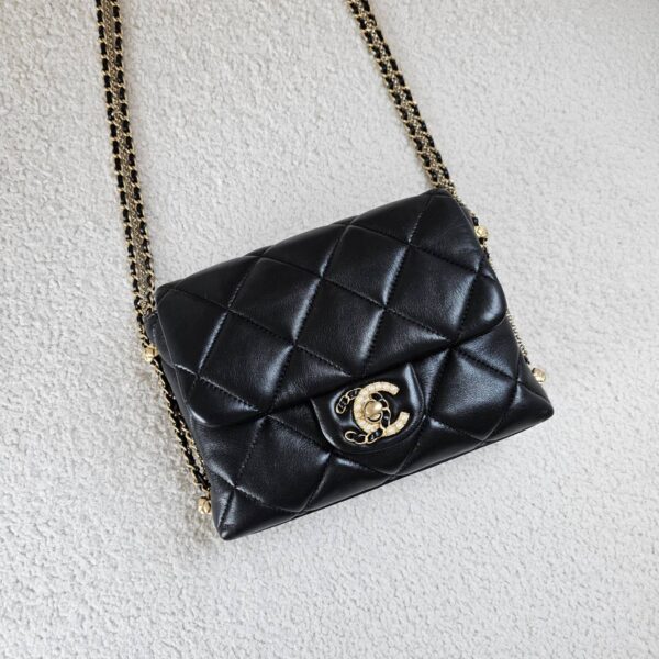 Used Once Chanel 7" Black