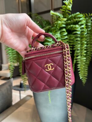 ♥️Very good condition♥️ Chanel Vanity Mini holo31