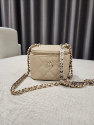 Used Very Like New Chanel Vanity Case Beige Caviar Holo 31