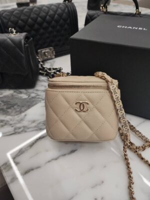 Used Very Like New Chanel Vanity Case Beige Caviar Holo 31