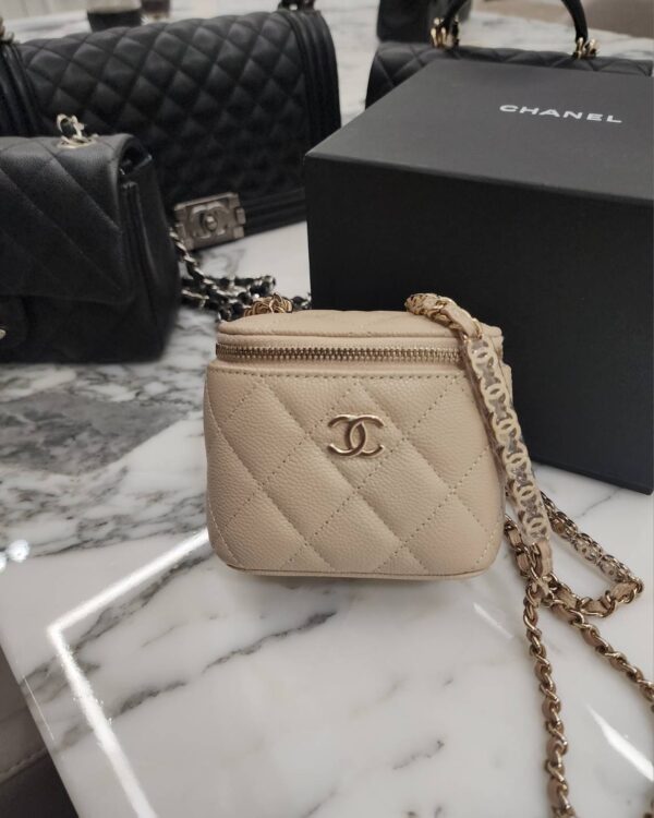 Used Very Like New Chanel Vanity Case Beige Caviar Holo 31