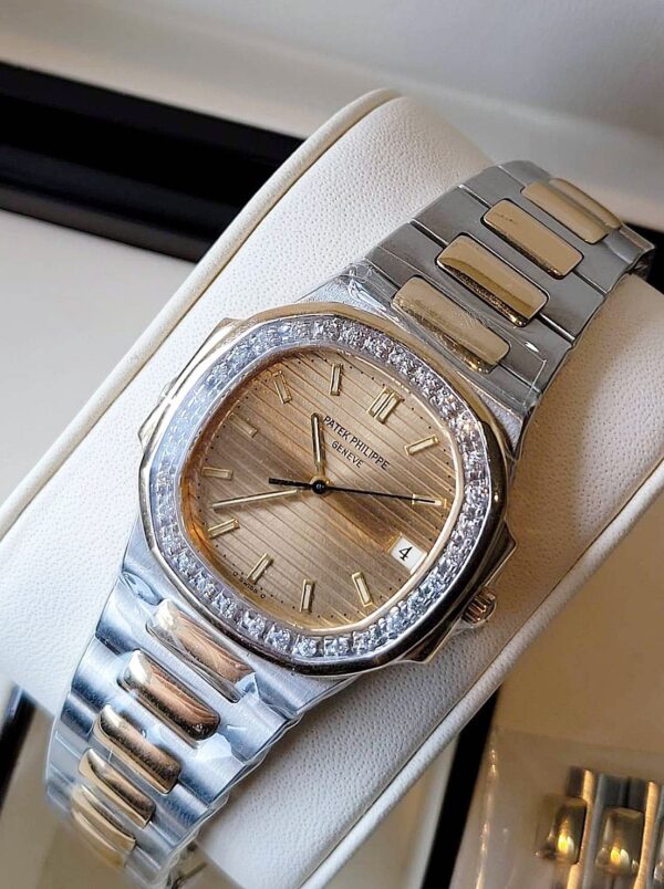 Used Patek Nautilus 3900 2k 33mm.