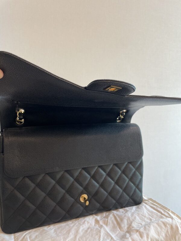 Used in good condition Chanel Classic Maxi Double Flap Bag GHW holo 14 - Image 5