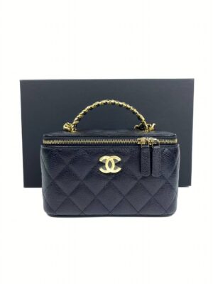 Very like new Chanel Vanity Top Handle 22S