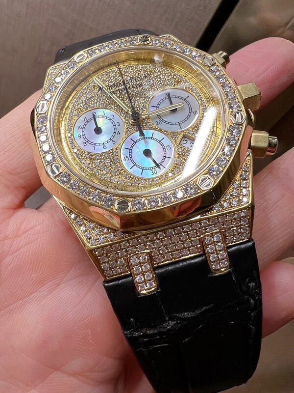 Audemars Piguet Royal Oak 26022BA Chronograph Yellow Gold(watch only) - Image 3