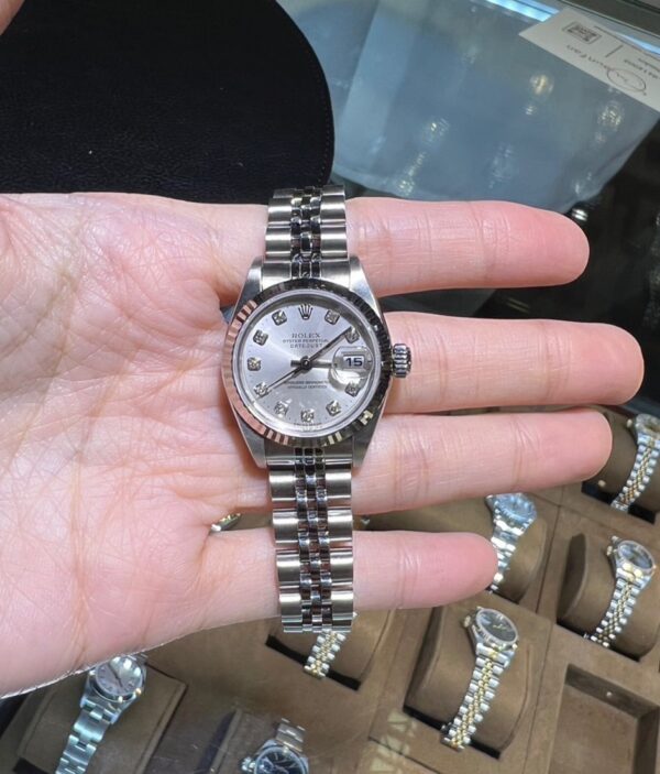 Used Rolex Datejust lady Size 26 mm.Ref .79174 หน้าเงินหลักเพชร