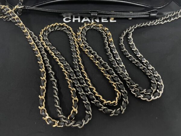 Chanel Gabrielle medium holo24 - Image 4