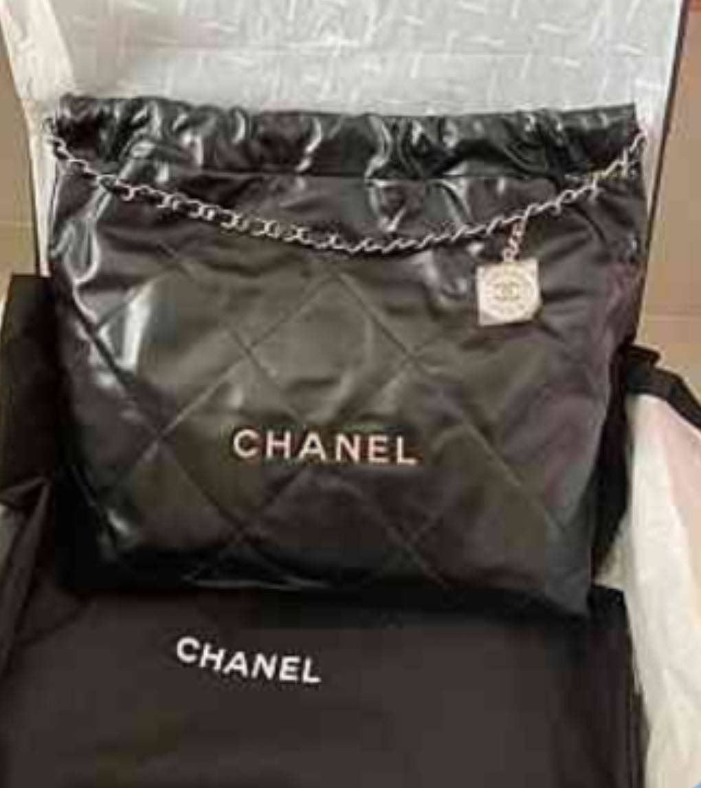 Chanel 22