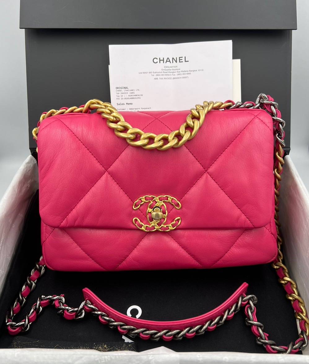 Chanel 19