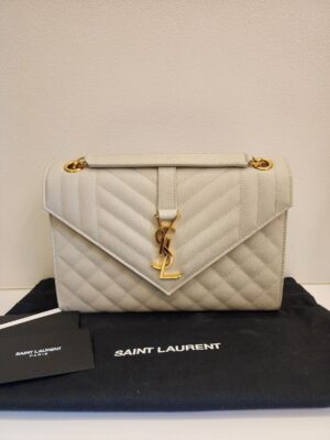 Like new YSL : ENVELOPE MEDIUM CHAIN