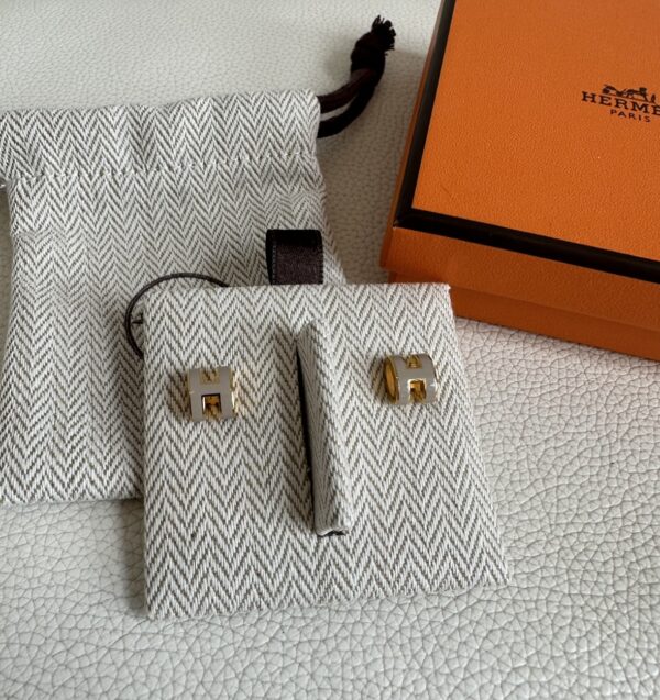 New Hermes Mini Pop H Earrings Marron Glace-Gold ปี 23 - Image 2