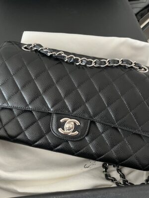 Good condition chanel classic10 caviar holo21 shw ✨