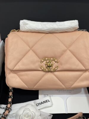 Unused Chanel 19 small size 26cm.