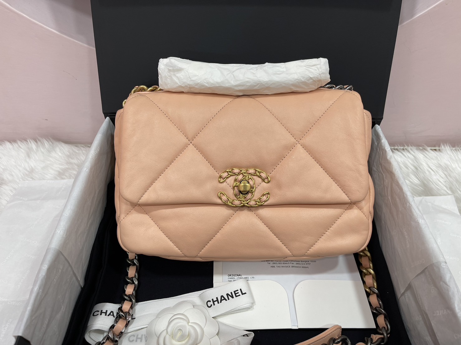 Chanel 19