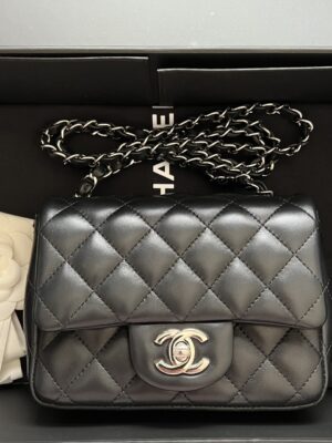 Like new Mini7 Lambskin SHW holo30
