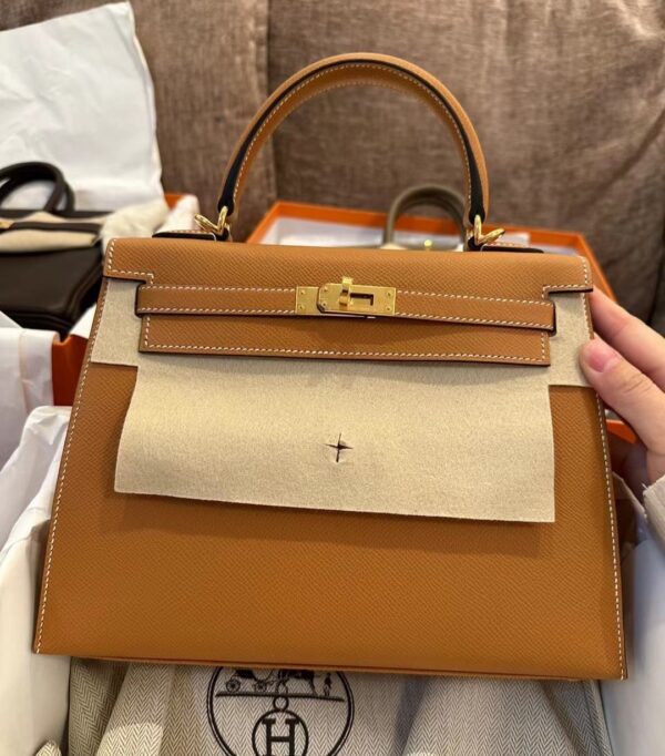 Hermes Kelly