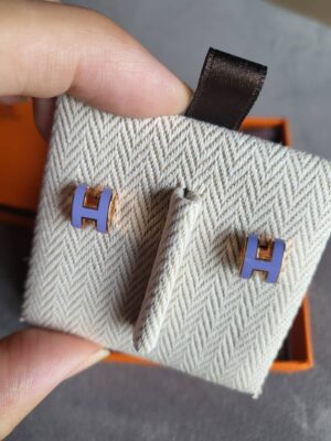 Very like new! Mini pop H Earrings สี Lilac RG