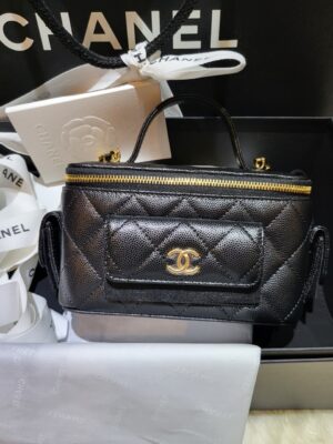 ของใหม่ vanity pocket caviar Ghw chip23b in black