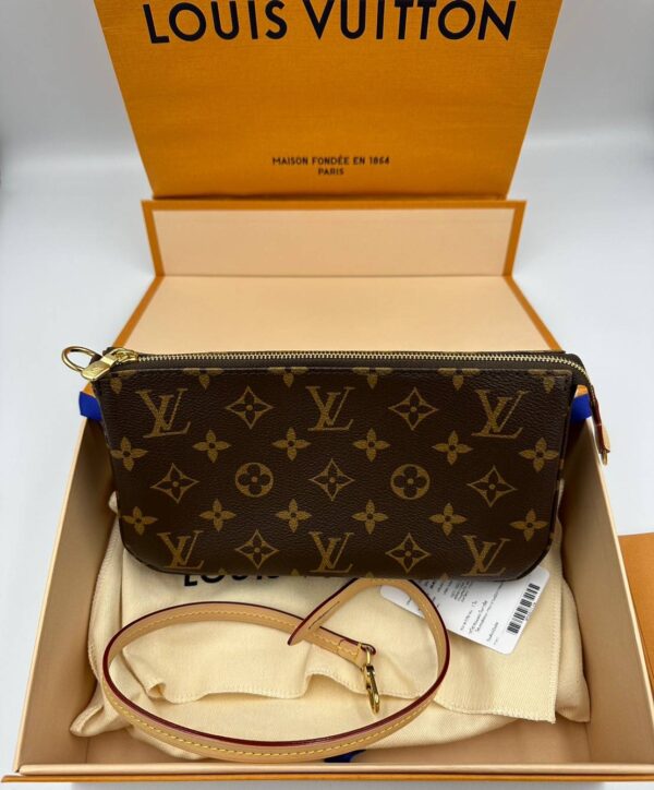 New Louis Vuitton Pochette Accessoires monogram microchip
