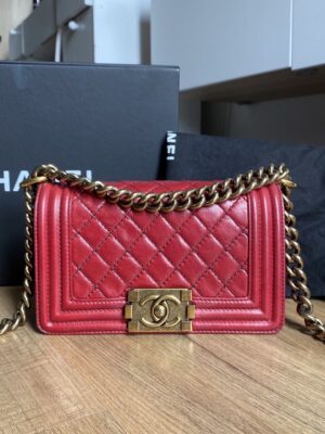 Used Chanel Boy 8 Calfskin holo17