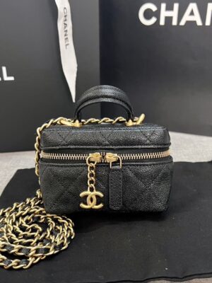 Like new Chanel Vanity holo31
