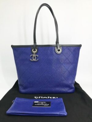 (Very Good) Chanel Fever Caviar Medium Tote Holo19
