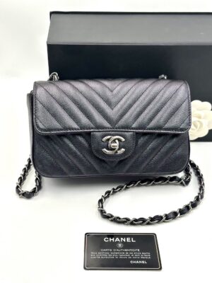 Like New Chanel Mini 8 Chevron Caviar Holo 24 สีดำ