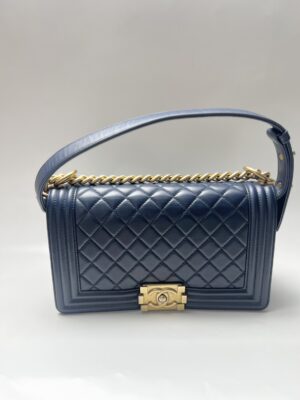 Used good condition ชาแนล boy 10” hl 24 navy blue อะไหล่ทอง