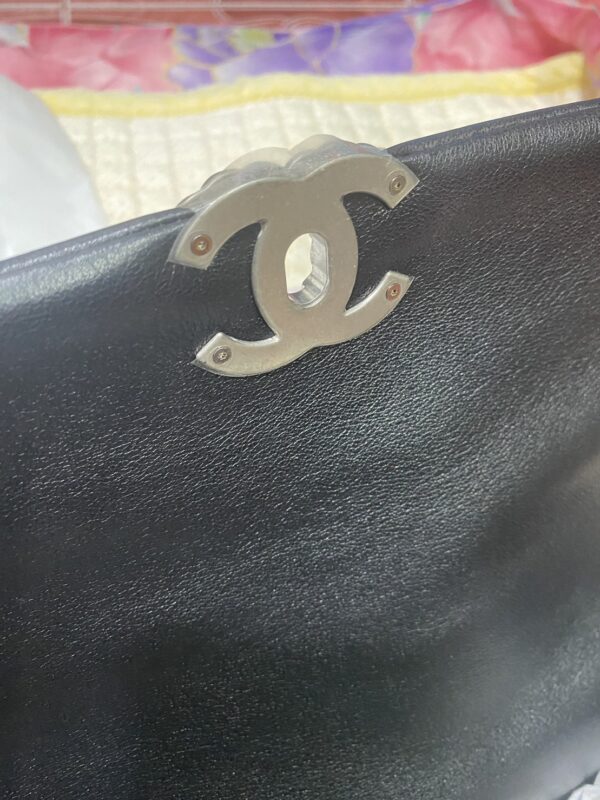 Chanel 19
