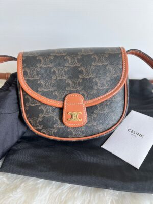 Celine Triomphe mini Besace Y22