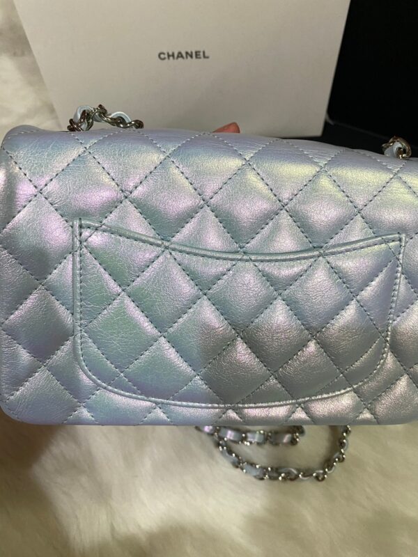 Chanel Mini 8