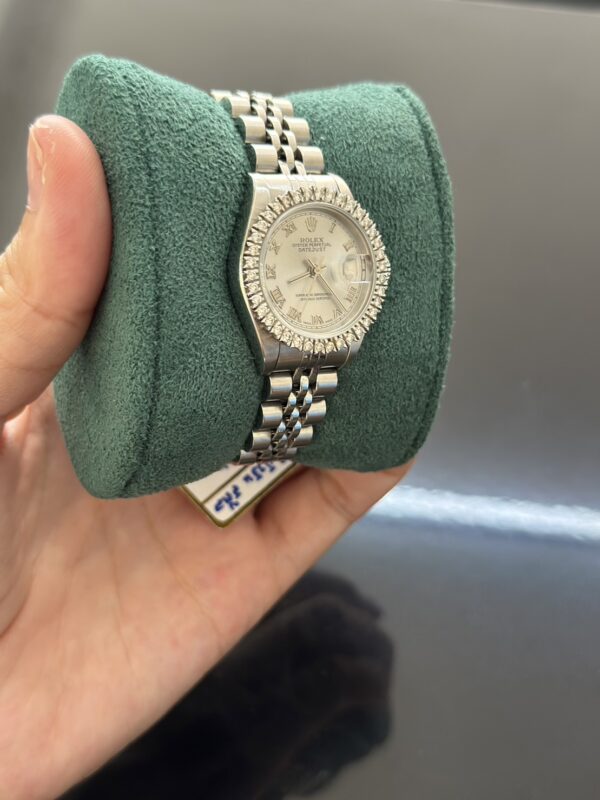 Used Rolex datejust Lady Size 26 mm. ✅Series A ปี2000 ✅หน้าเงิน หลักโรมัน - Image 4