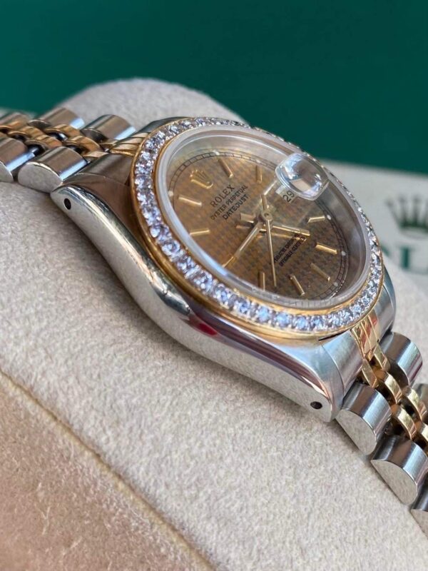 Used Rolex datejust Lady Size 26 mm. ✅หน้าทองปรอท ขีด - Image 2