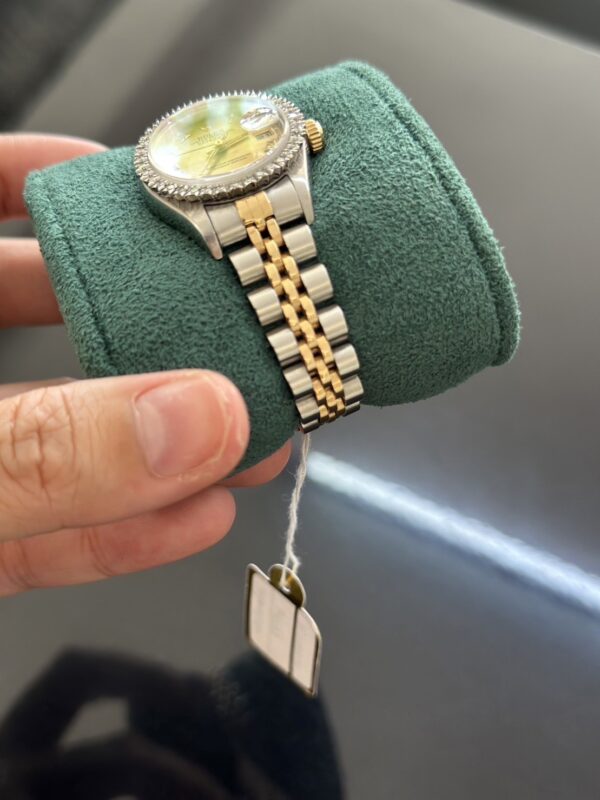 Used Rolex datejust Lady Size ✅Series W ปี1994 ✅หน้าทอง​ เลขโรมัน - Image 3