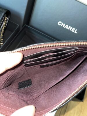 New chanel o case8″ lghw holo30