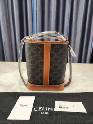 Celine small bucket ของใหม่ !!