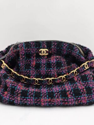 Used very like new chanel hobo maxi tweed