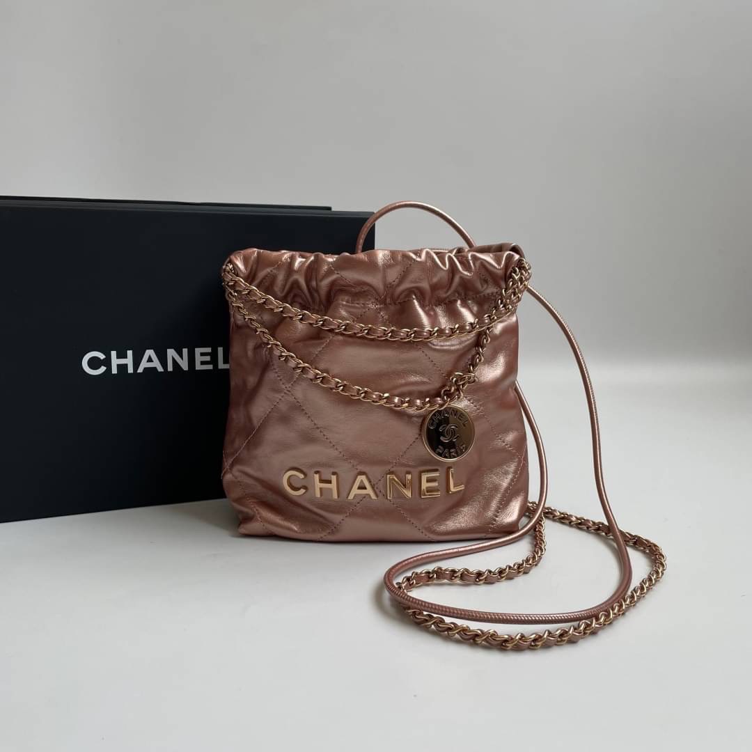 Chanel 22